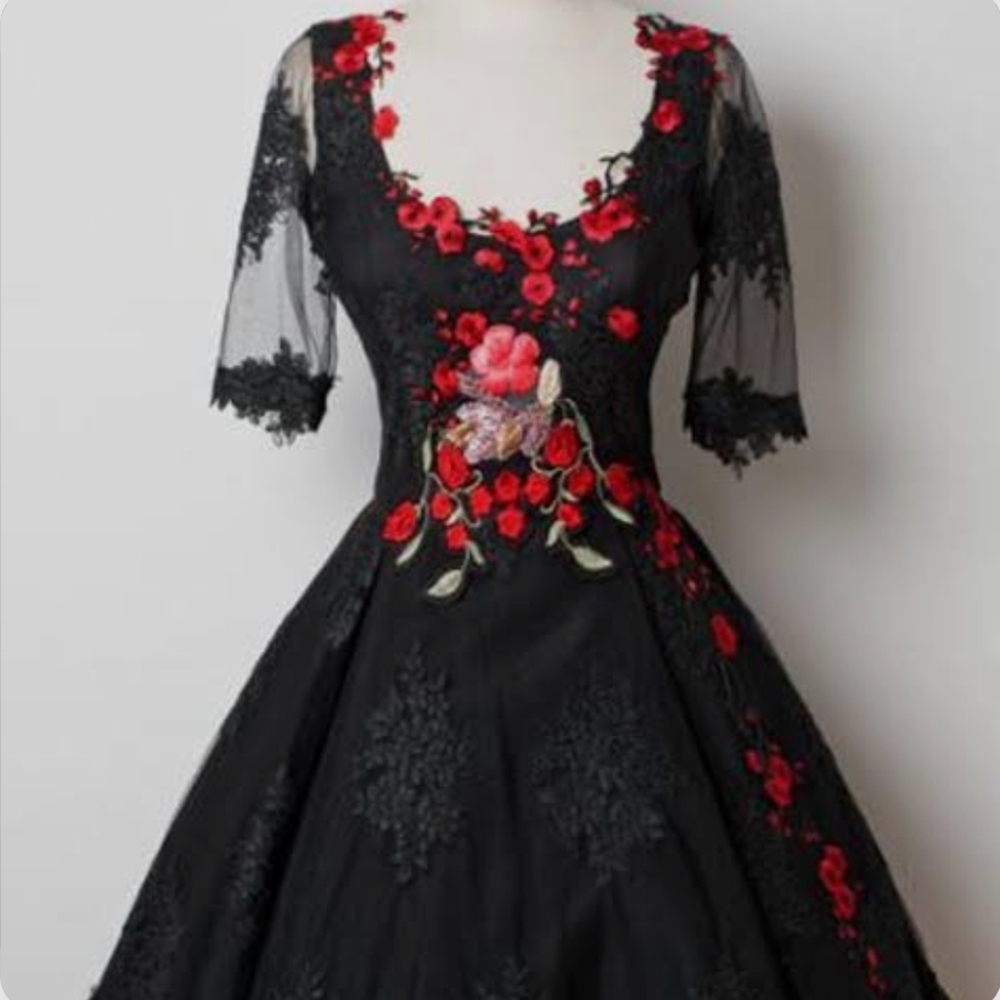 Chotronette Romainian Formal Handmade Tule Embroidered Gown: Size 2/4. See Photo